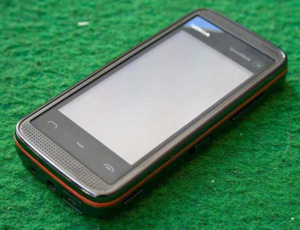 kak-uzac-old-smartfon1.jpg